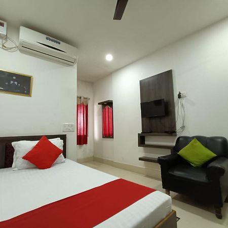 Hotel Executive Inn Hailakandi Exterior photo
